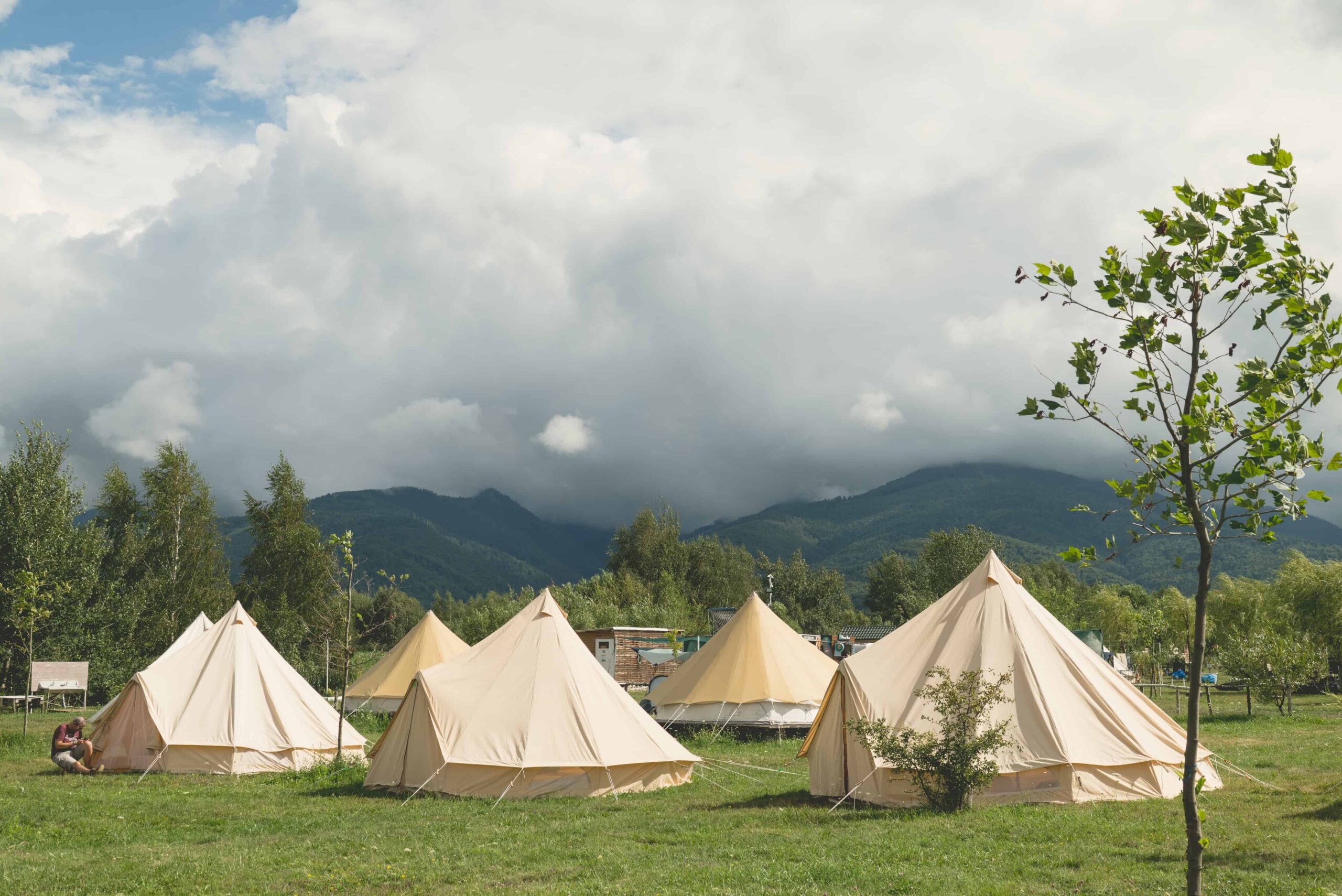 super_glamping_in_gradina_ielelor